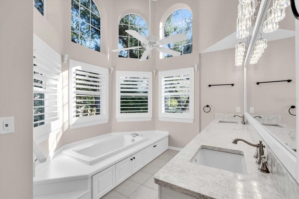 На продажу: $543,000 (3 спален, 2 ванн, 1897 Квадратных фут)