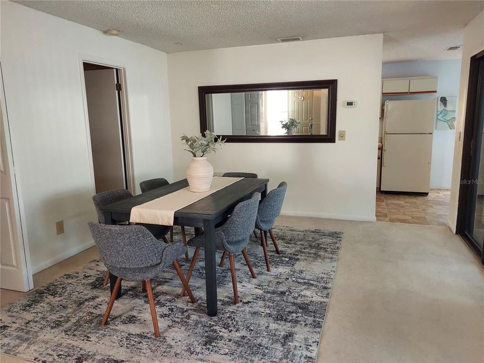 出租: $1,500 (2 贝兹, 2 浴室, 1135 平方英尺)