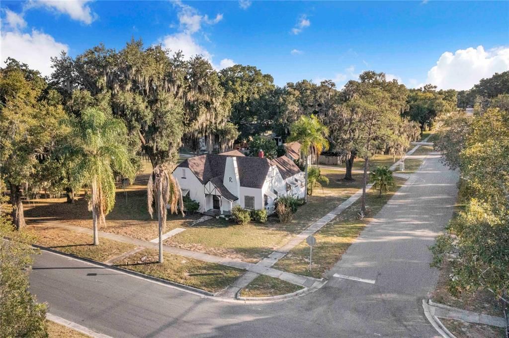 待售: $249,000 (3 贝兹, 1 浴室, 1590 平方英尺)