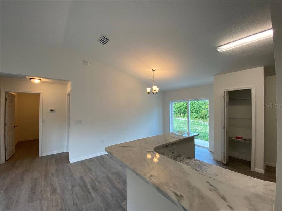 En Renta: $1,595 (3 camas, 2 baños, 1171 Pies cuadrados)