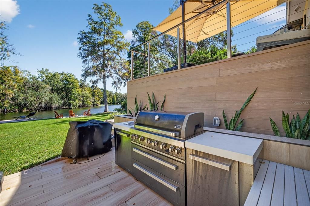 For Sale: $899,000 (5 beds, 2 baths, 2703 Square Feet)