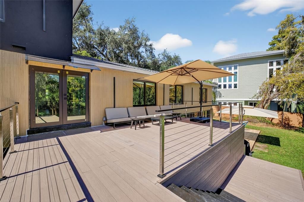 For Sale: $899,000 (5 beds, 2 baths, 2703 Square Feet)