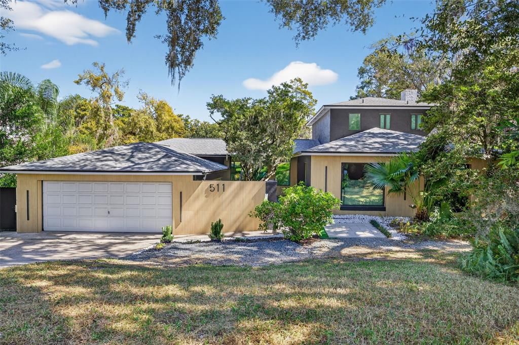 For Sale: $899,000 (5 beds, 2 baths, 2703 Square Feet)