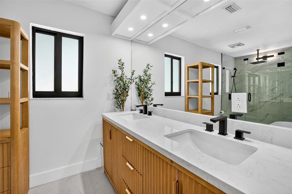 For Sale: $899,000 (5 beds, 2 baths, 2703 Square Feet)