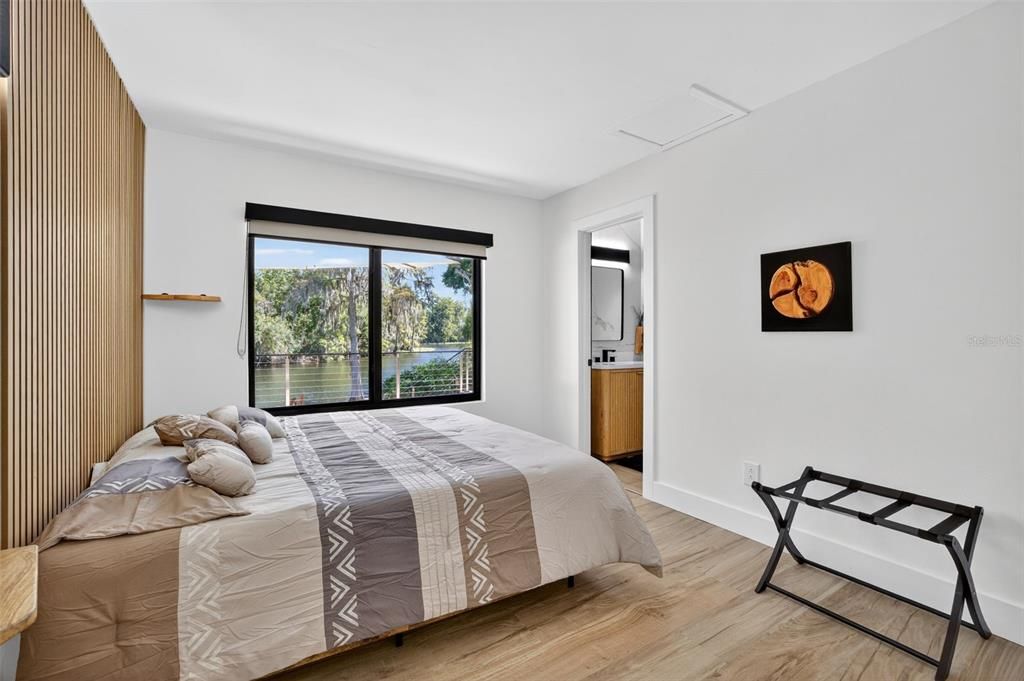 For Sale: $899,000 (5 beds, 2 baths, 2703 Square Feet)