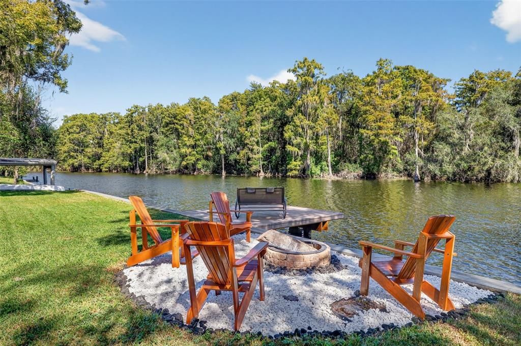 For Sale: $899,000 (5 beds, 2 baths, 2703 Square Feet)