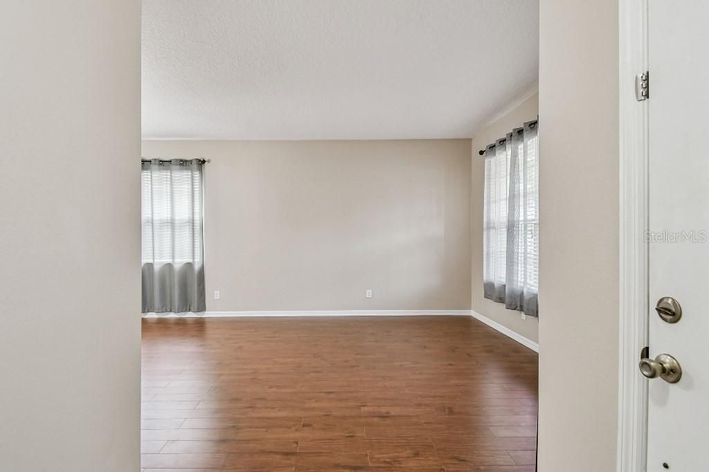 En Venta: $514,900 (3 camas, 2 baños, 2605 Pies cuadrados)