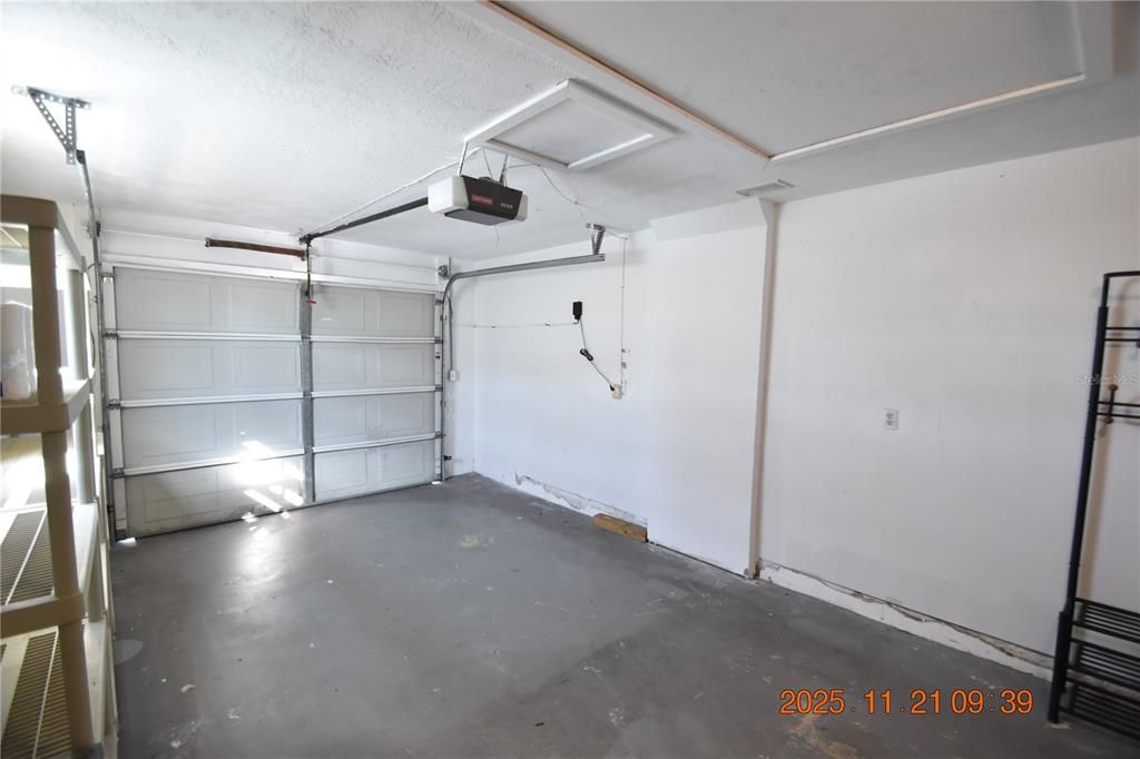 For Rent: $3,995 (3 beds, 2 baths, 1930 Square Feet)