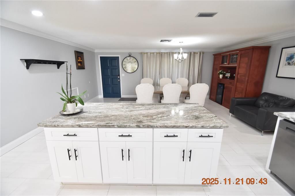 For Rent: $3,995 (3 beds, 2 baths, 1930 Square Feet)