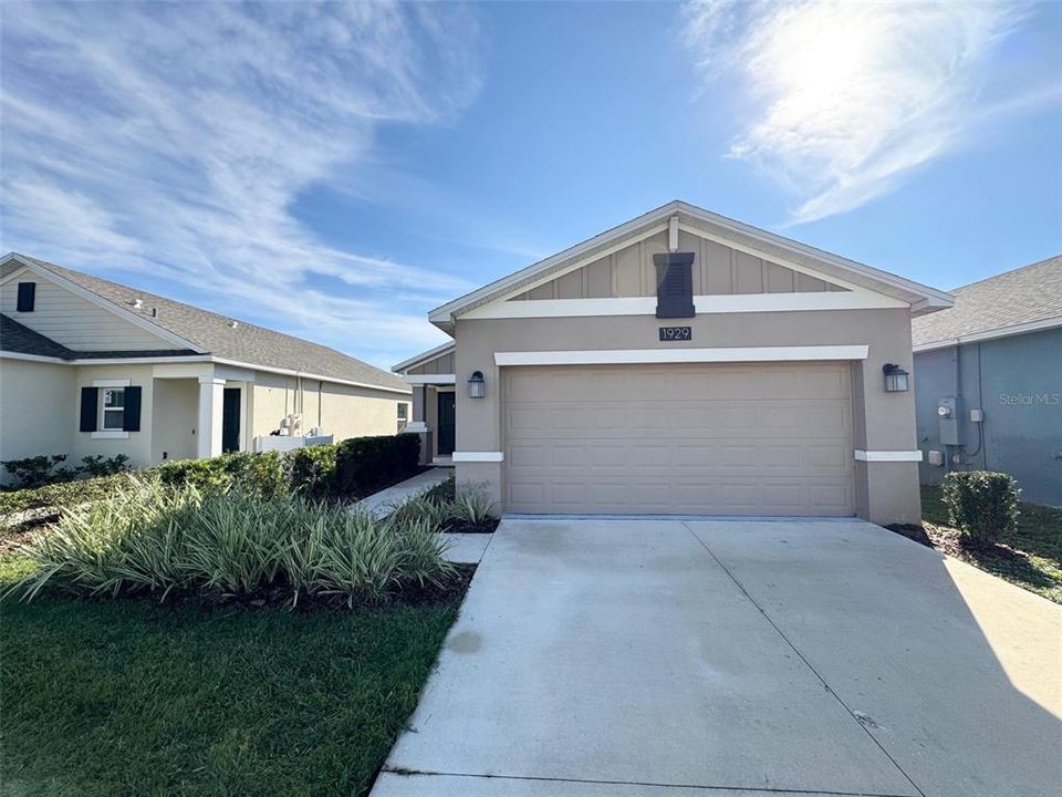 合同活跃: $2,250 (3 贝兹, 2 浴室, 1265 平方英尺)