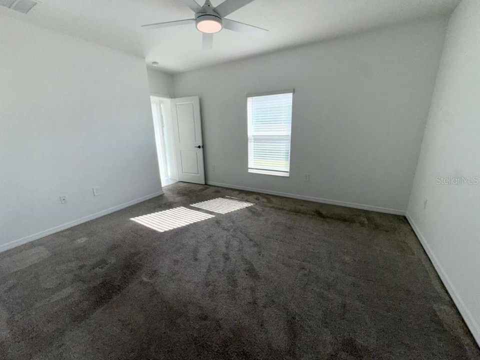 合同活跃: $2,250 (3 贝兹, 2 浴室, 1265 平方英尺)