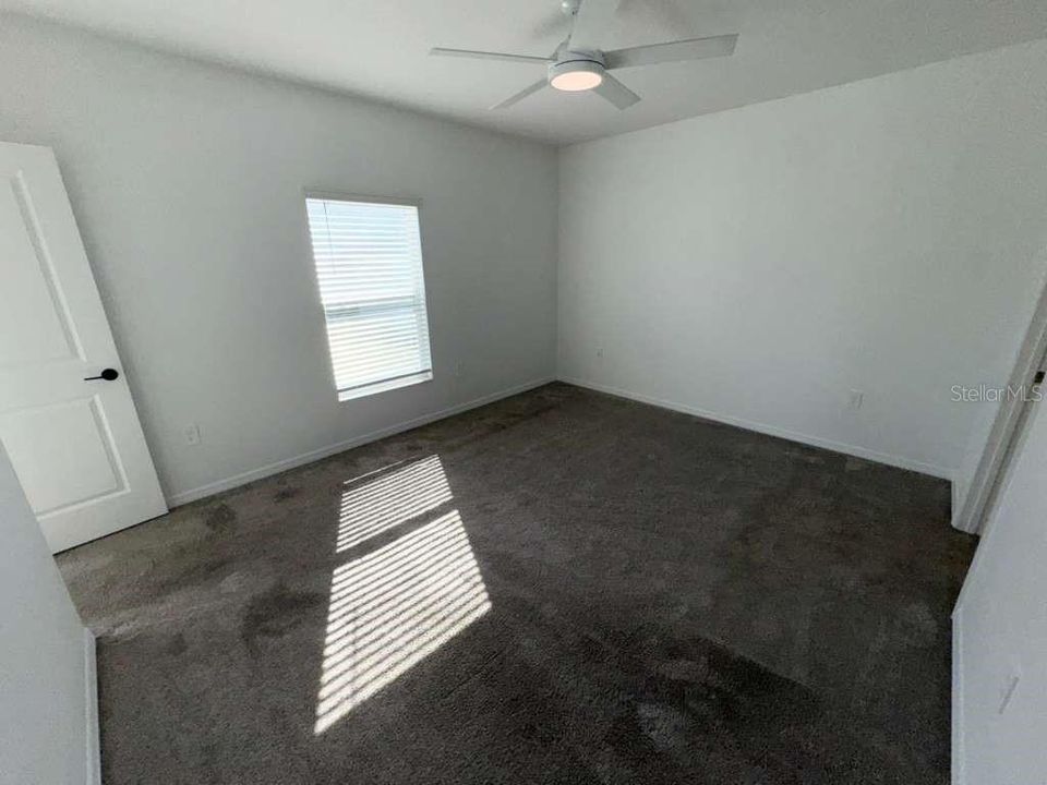 合同活跃: $2,250 (3 贝兹, 2 浴室, 1265 平方英尺)