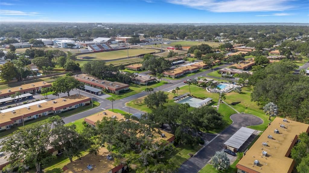 合同活跃: $187,500 (2 贝兹, 1 浴室, 875 平方英尺)