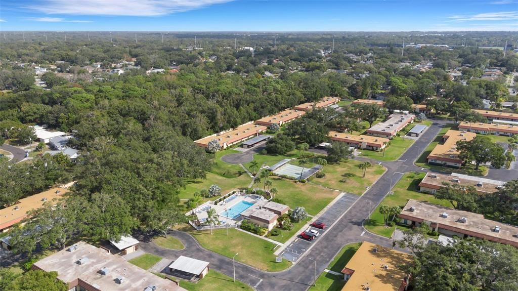 合同活跃: $187,500 (2 贝兹, 1 浴室, 875 平方英尺)