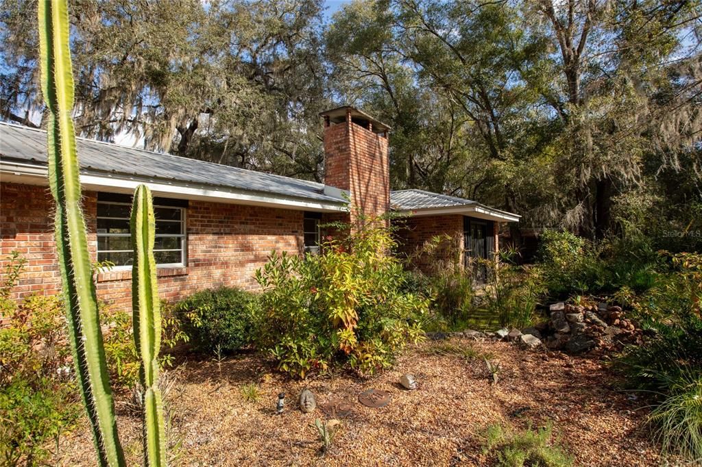 For Sale: $465,000 (3 beds, 2 baths, 2158 Square Feet)