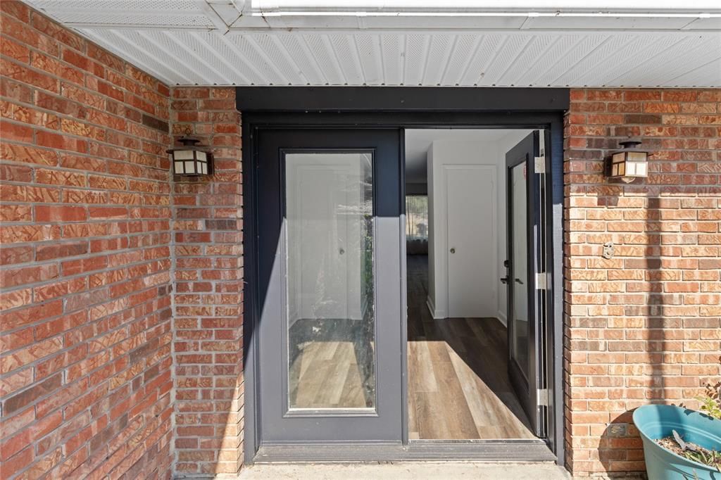 For Sale: $465,000 (3 beds, 2 baths, 2158 Square Feet)