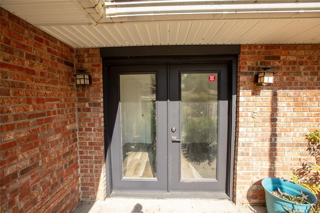 For Sale: $465,000 (3 beds, 2 baths, 2158 Square Feet)