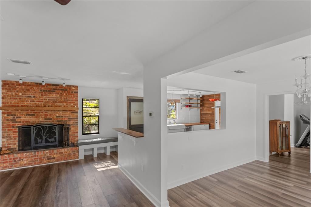 For Sale: $465,000 (3 beds, 2 baths, 2158 Square Feet)