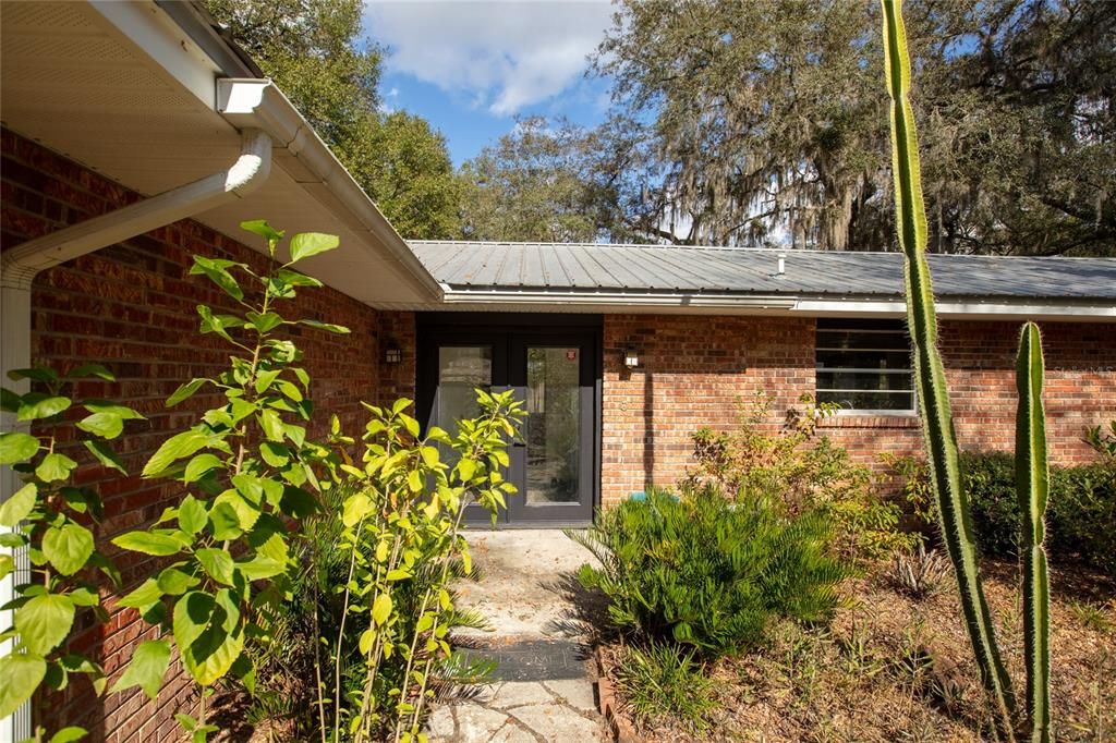 For Sale: $465,000 (3 beds, 2 baths, 2158 Square Feet)