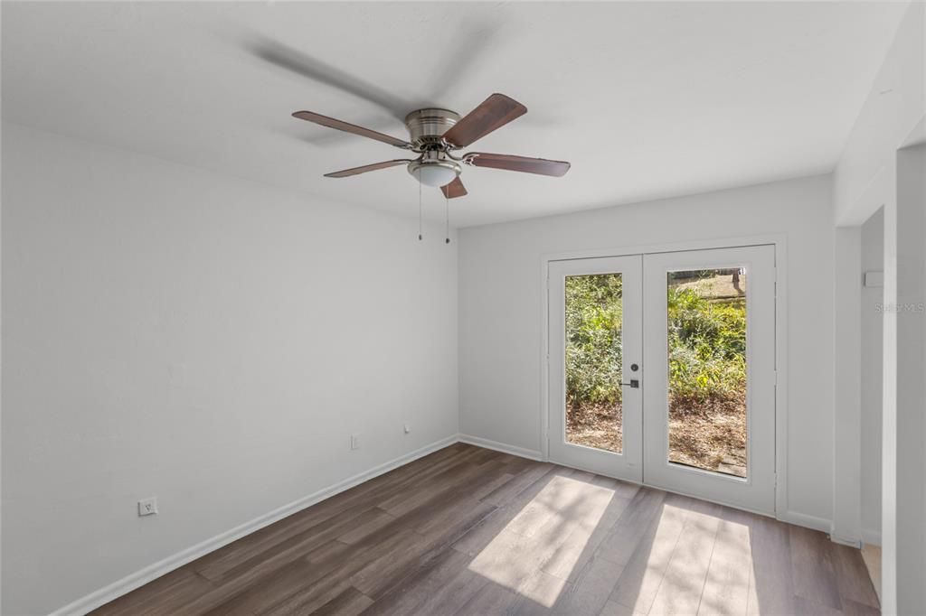 For Sale: $465,000 (3 beds, 2 baths, 2158 Square Feet)