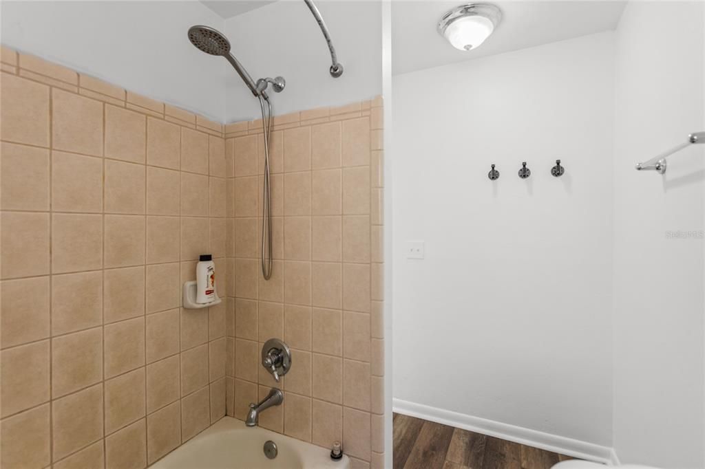 For Sale: $465,000 (3 beds, 2 baths, 2158 Square Feet)