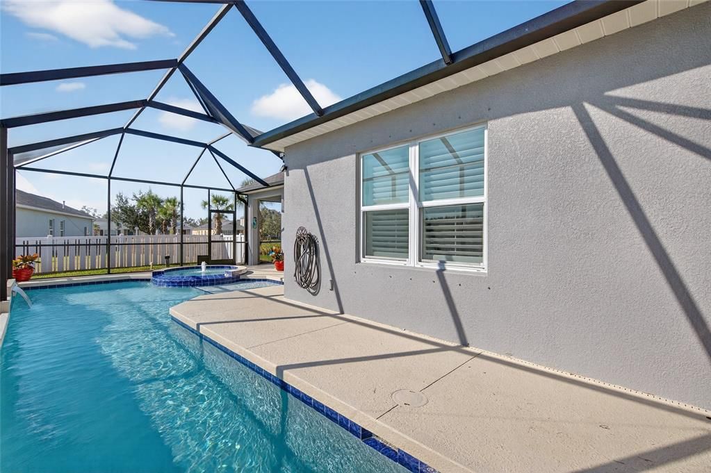 For Sale: $465,335 (3 beds, 2 baths, 1946 Square Feet)