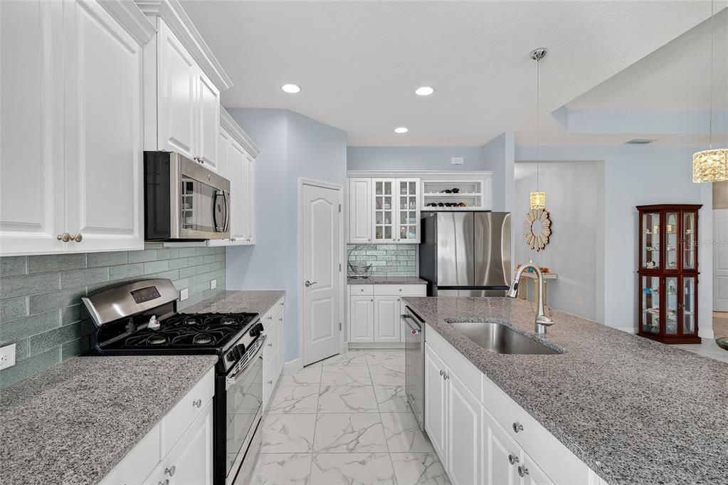 For Sale: $465,335 (3 beds, 2 baths, 1946 Square Feet)