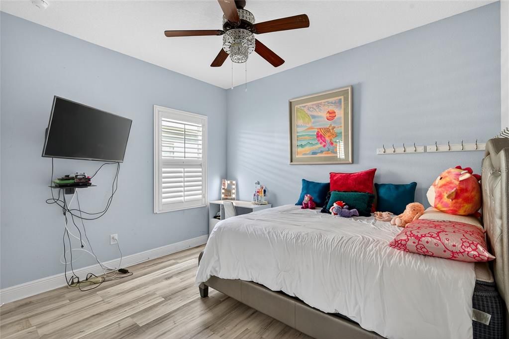 For Sale: $465,335 (3 beds, 2 baths, 1946 Square Feet)