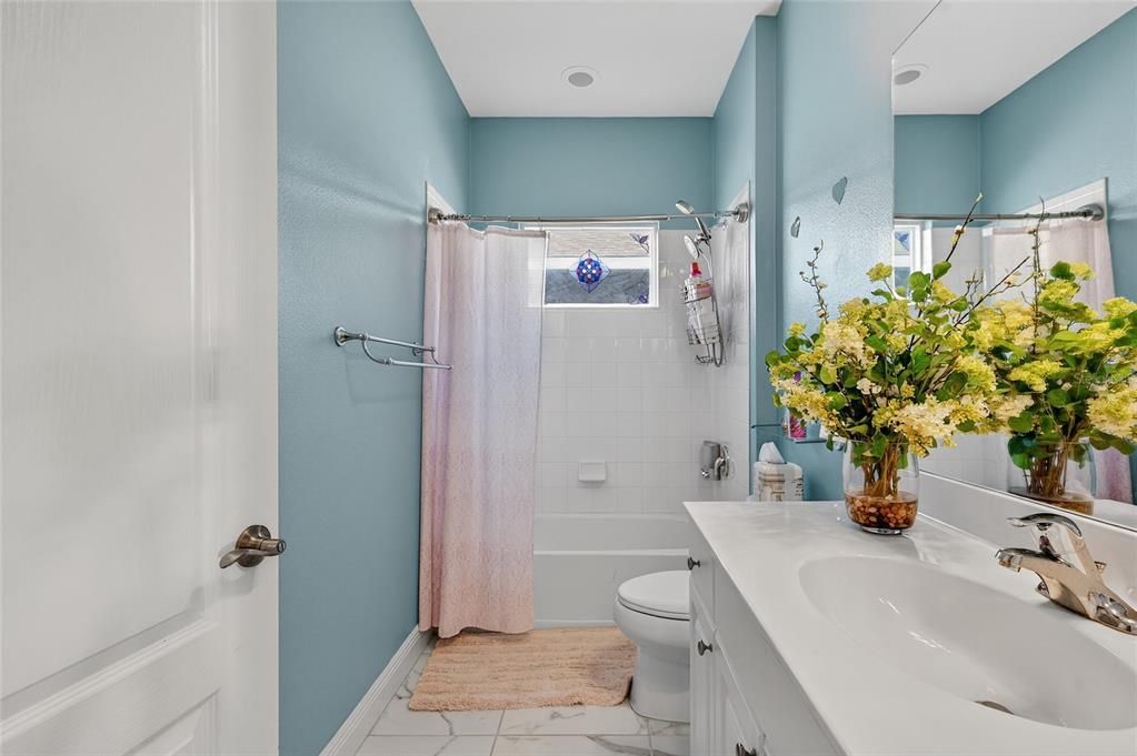 For Sale: $465,335 (3 beds, 2 baths, 1946 Square Feet)