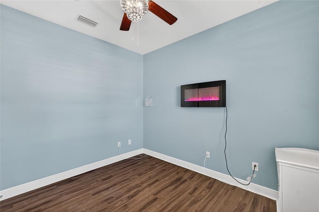 For Sale: $465,335 (3 beds, 2 baths, 1946 Square Feet)