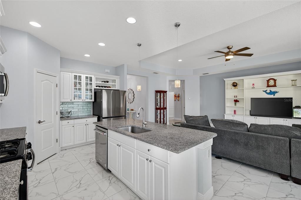 For Sale: $465,335 (3 beds, 2 baths, 1946 Square Feet)