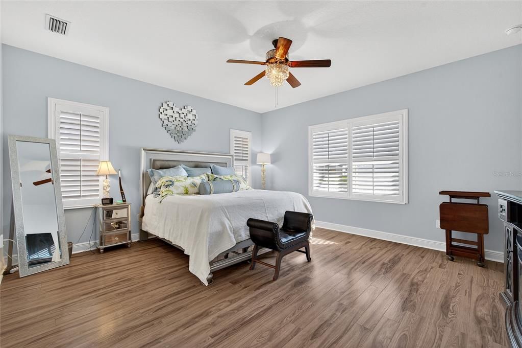 For Sale: $465,335 (3 beds, 2 baths, 1946 Square Feet)