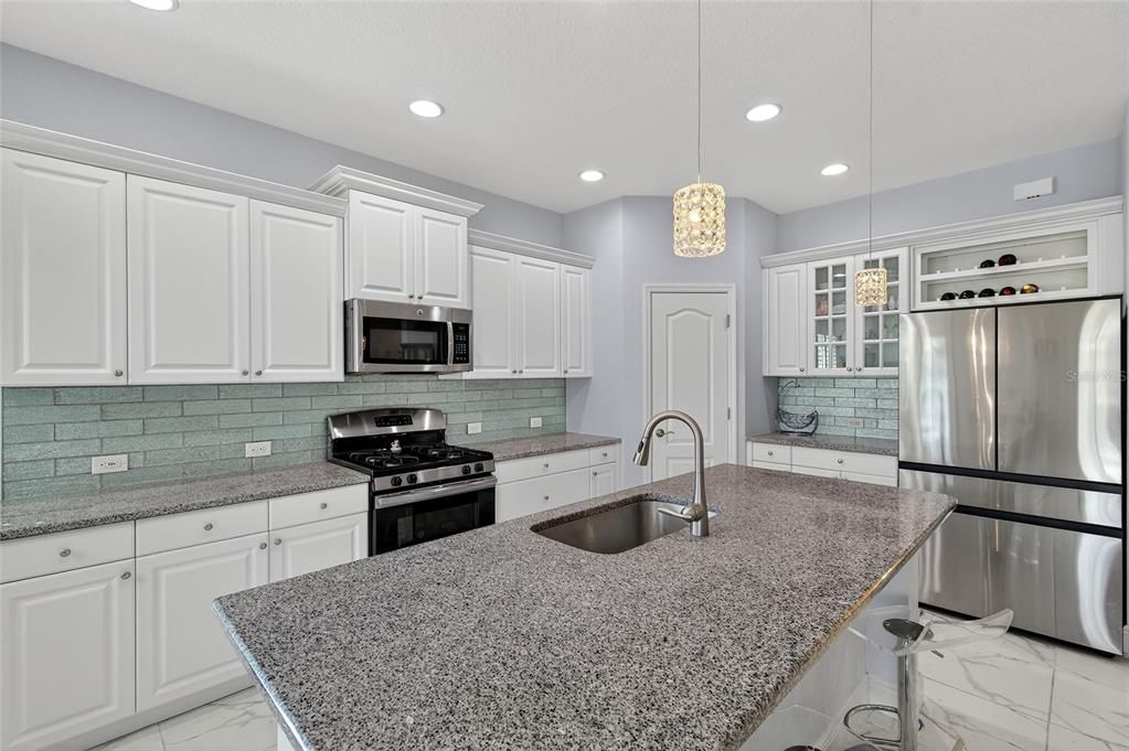 For Sale: $465,335 (3 beds, 2 baths, 1946 Square Feet)