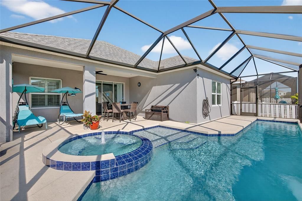 For Sale: $465,335 (3 beds, 2 baths, 1946 Square Feet)