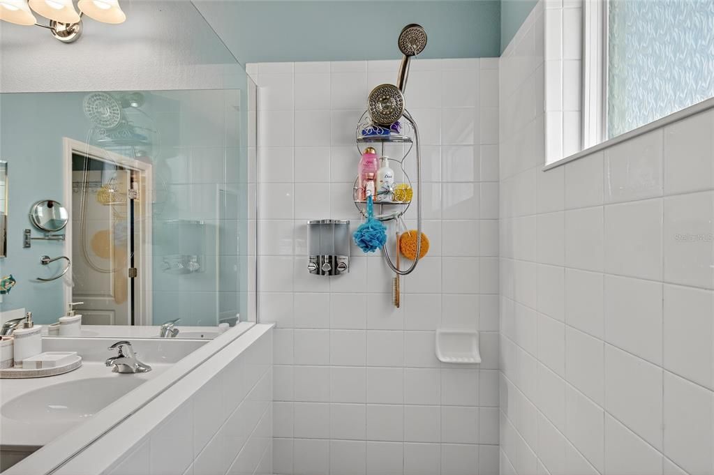 For Sale: $465,335 (3 beds, 2 baths, 1946 Square Feet)