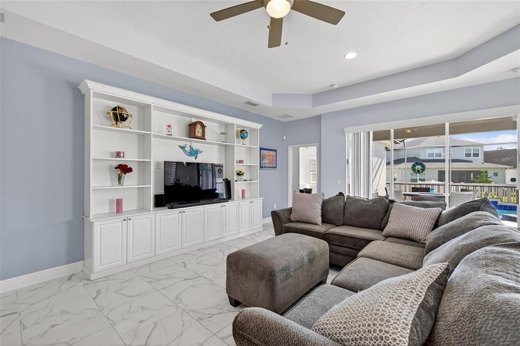 For Sale: $465,335 (3 beds, 2 baths, 1946 Square Feet)