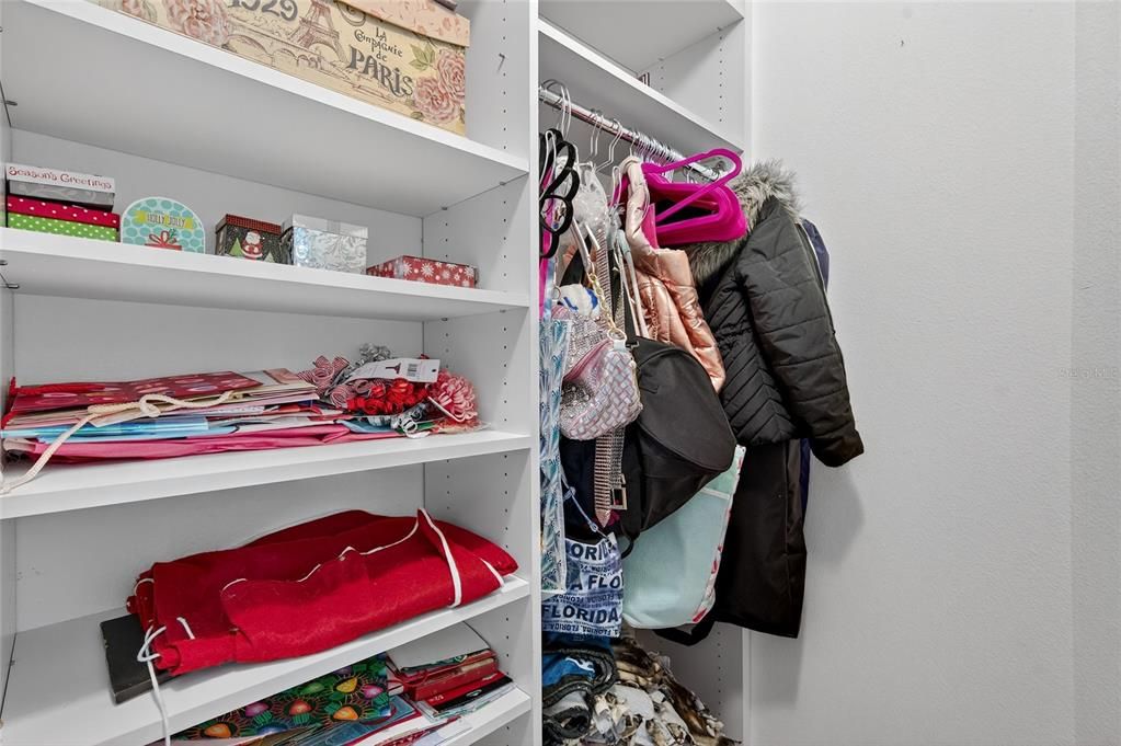 For Sale: $465,335 (3 beds, 2 baths, 1946 Square Feet)