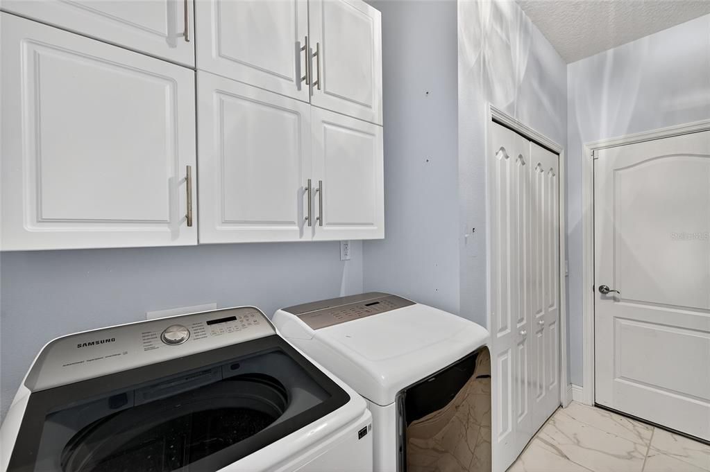 For Sale: $465,335 (3 beds, 2 baths, 1946 Square Feet)