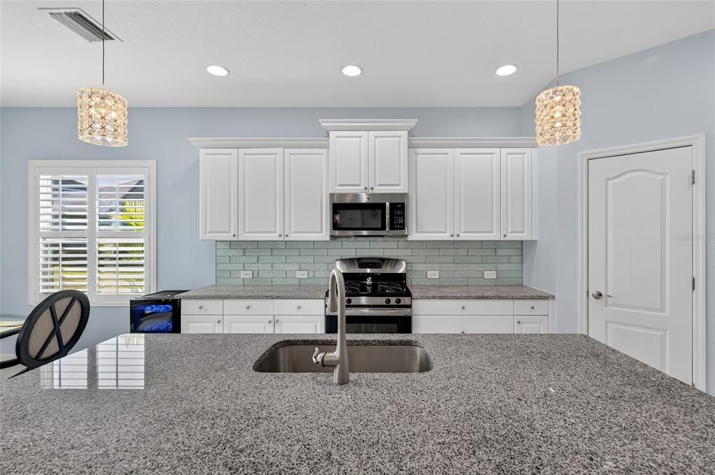 For Sale: $465,335 (3 beds, 2 baths, 1946 Square Feet)