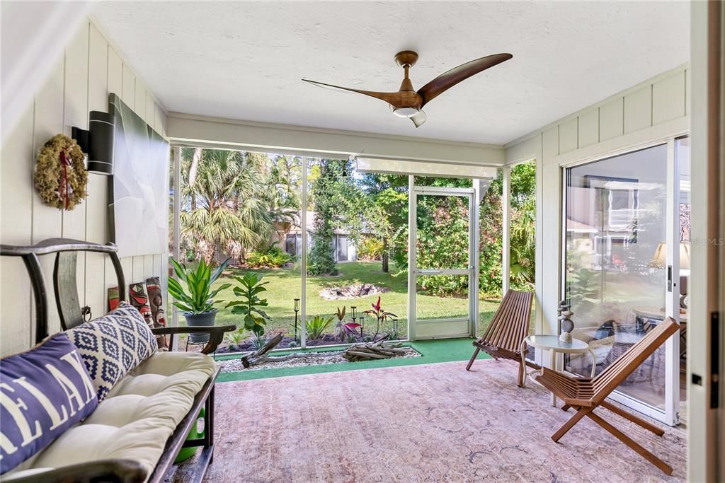 出租: $2,250 (2 贝兹, 2 浴室, 966 平方英尺)