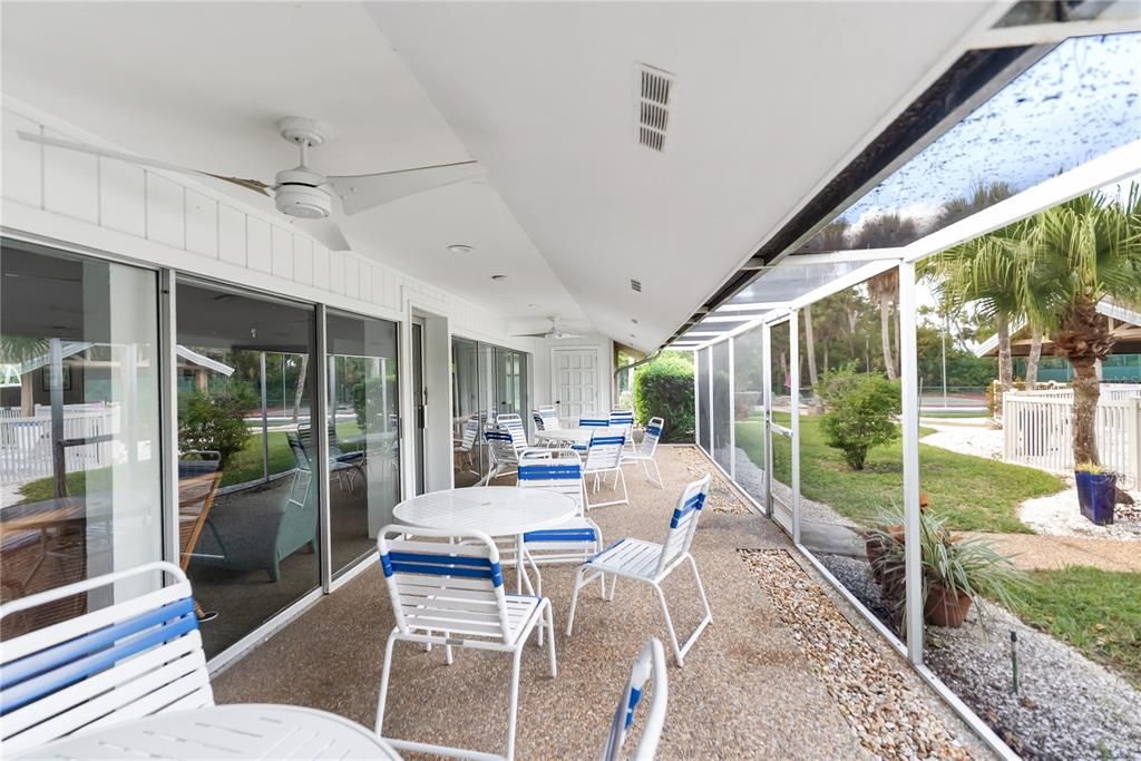 出租: $2,250 (2 贝兹, 2 浴室, 966 平方英尺)