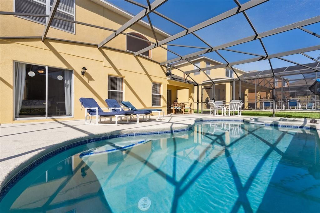 Под контрактом: $465,000 (5 спален, 4 ванн, 2286 Квадратных фут)