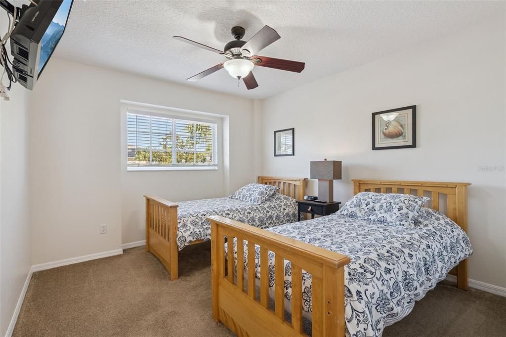 Под контрактом: $465,000 (5 спален, 4 ванн, 2286 Квадратных фут)