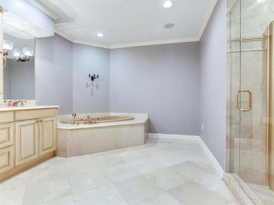 For Rent: $10,800 (3 beds, 3 baths, 3287 Square Feet)