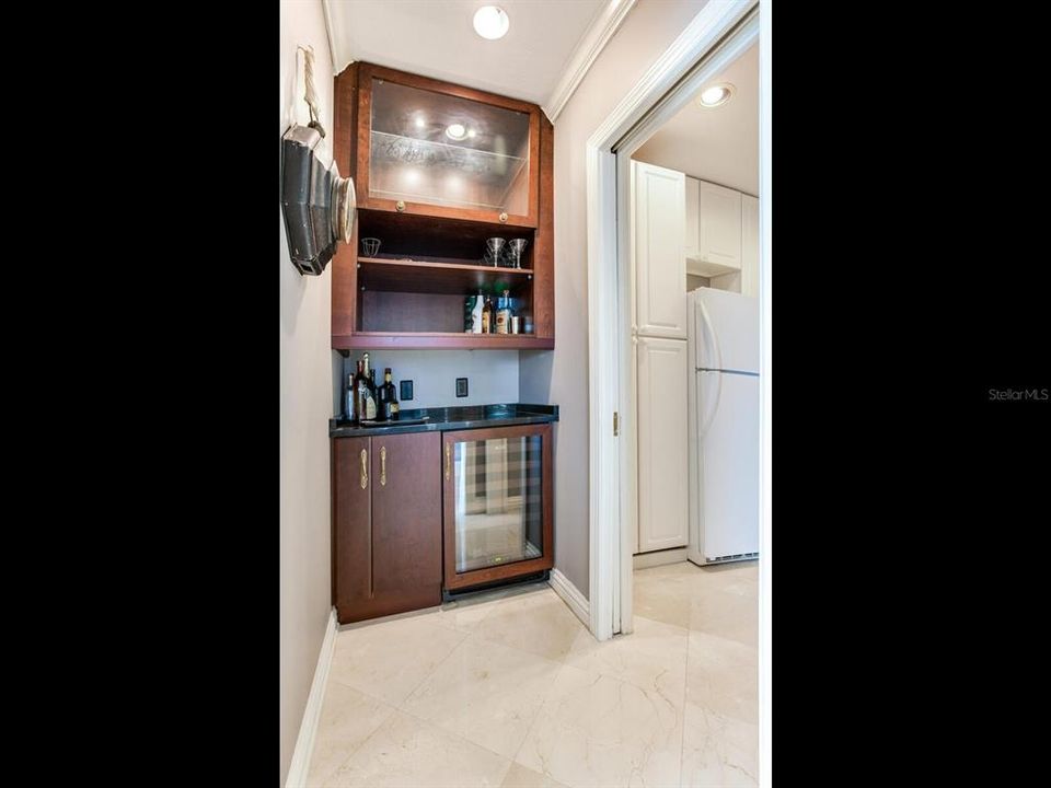 For Rent: $10,800 (3 beds, 3 baths, 3287 Square Feet)