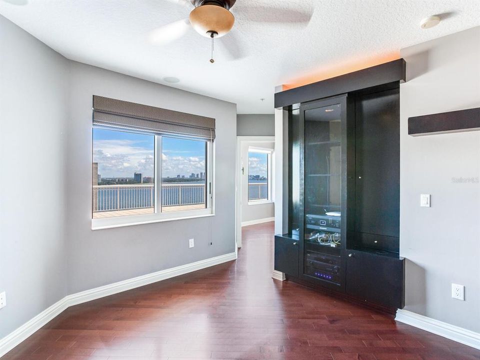 For Rent: $10,800 (3 beds, 3 baths, 3287 Square Feet)