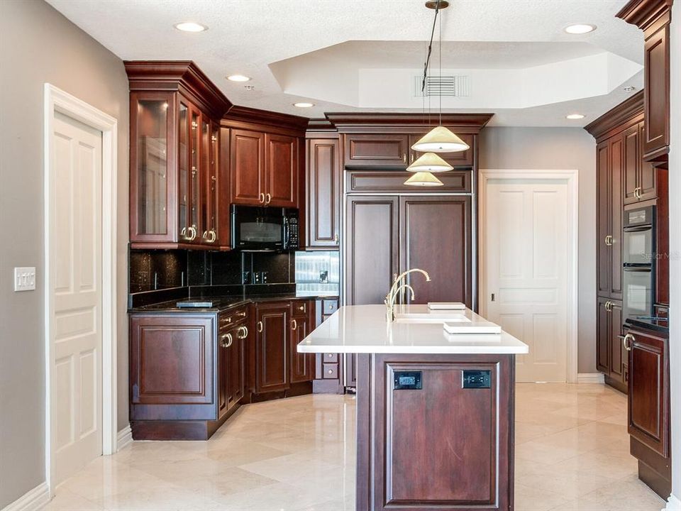 For Rent: $10,800 (3 beds, 3 baths, 3287 Square Feet)