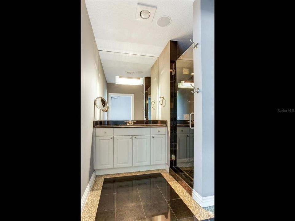 For Rent: $10,800 (3 beds, 3 baths, 3287 Square Feet)