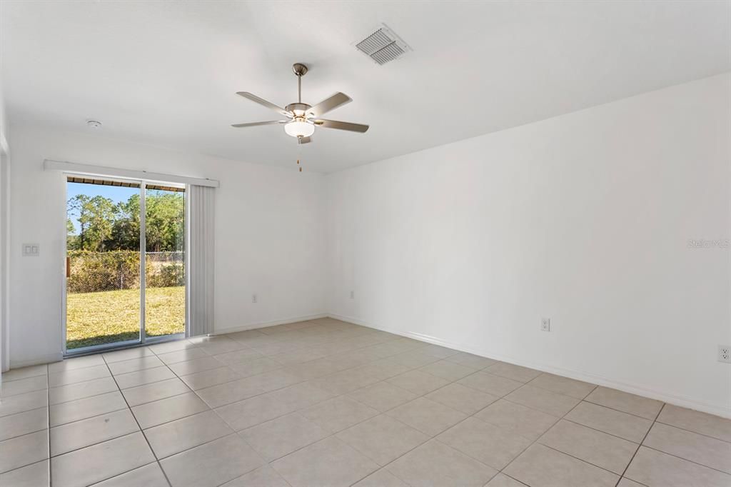 待售: $258,989 (3 贝兹, 2 浴室, 1270 平方英尺)