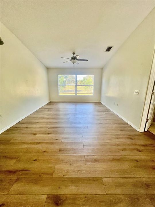 For Sale: $169,900 (3 beds, 2 baths, 1212 Square Feet)